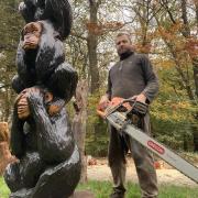 Arnie Barton the roadside carver